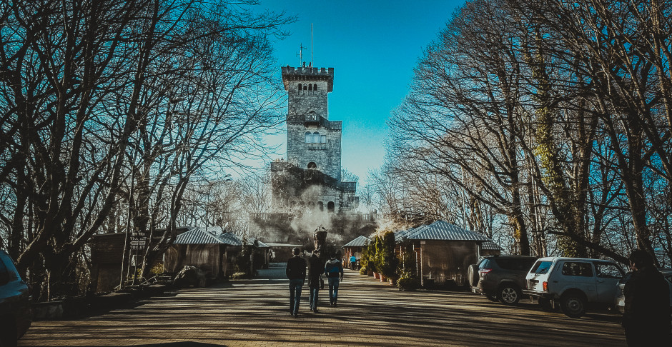 Башня Ахун