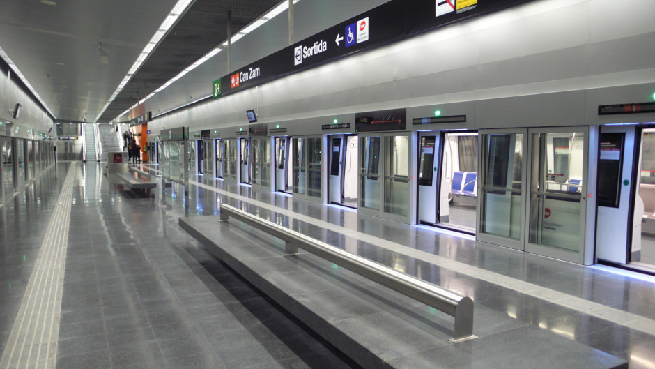 Метро Барселоны